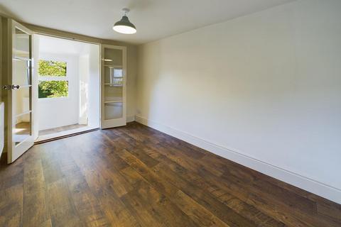 3 bedroom terraced house to rent, Farrs Lane, Bath