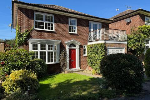 4 bedroom detached house for sale, Leys Gardens, Newbury RG14