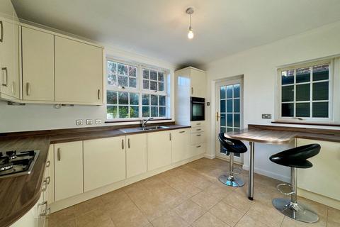 4 bedroom detached house for sale, Leys Gardens, Newbury RG14