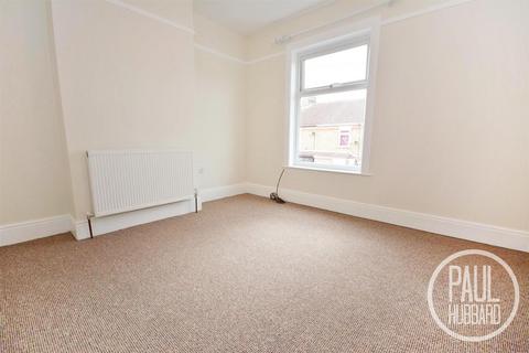 3 bedroom terraced house to rent, Rochester Road, Lowestoft, Suffolk