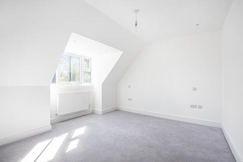 4 bedroom detached house to rent, Friern Park,  North Finchley,  N12