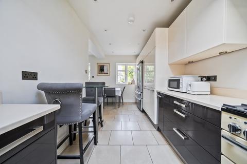 undefined, Rosehill Avenue, Horsell, GU21