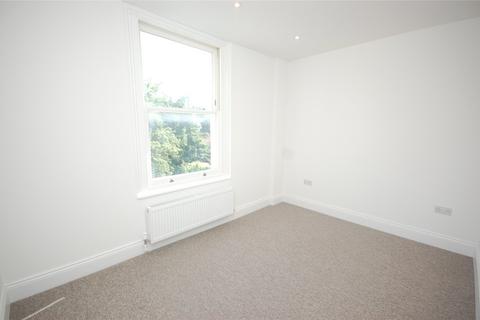 2 bedroom property to rent, Friern Park, Finchley, N12