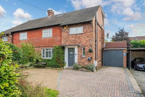 21 Central Way, Oxted, RH8 0LS