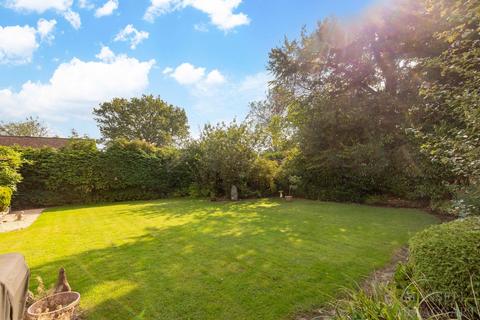 4 bedroom detached bungalow for sale, Furzefield Road, East Grinstead RH19