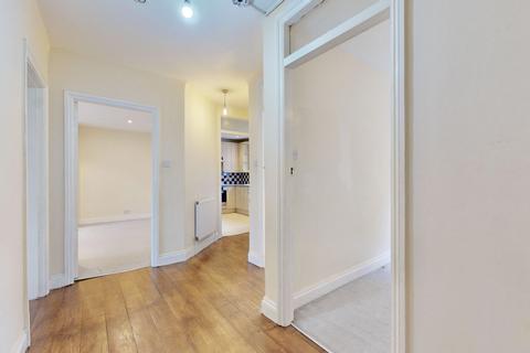 2 bedroom flat to rent, Oaklands, Argyle Road, Northfields, W13