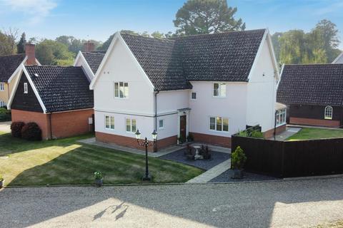 4 bedroom detached house for sale, Oak Grove, Sproughton IP8