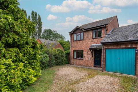 3 bedroom link detached house for sale, Clifden Road, Worminghall, HP18