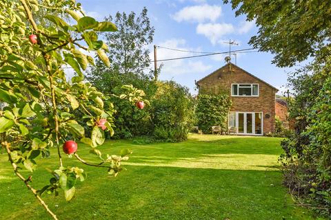 4 bedroom detached bungalow for sale, Walworth Road, Picket Piece, Andover