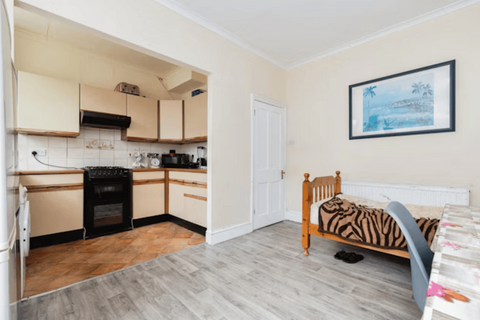 3 bedroom terraced house for sale, Thornton Heath CR7