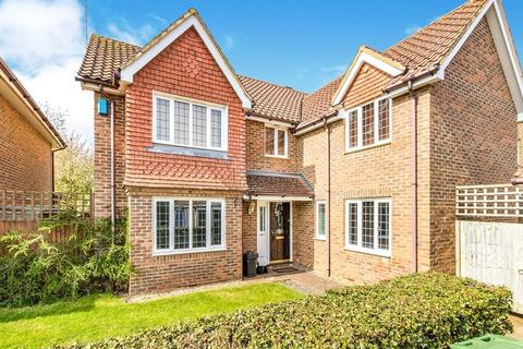 5 bedroom detached house for sale, Discovery Road, Maidstone ME15