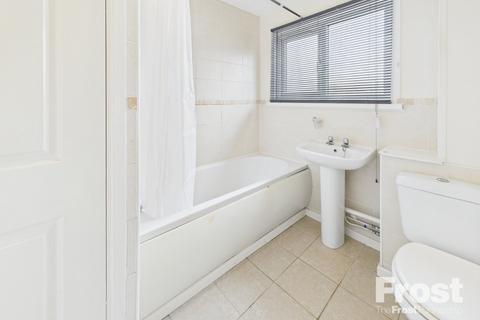 27 Quantock Close, Slough, SL3 8UD