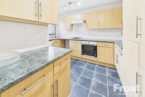 27 Quantock Close, Slough, SL3 8UD
