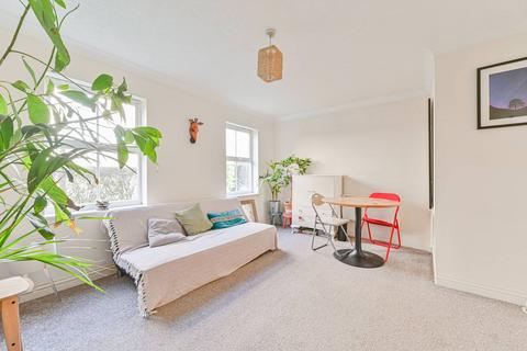 2 bedroom flat for sale, Woods Road, Peckham, London, SE15