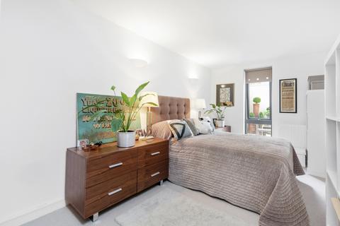 1 bedroom apartment to rent, Morton Road, London, N1