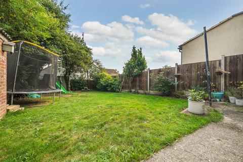 24 Balmoral Road, Sutton At Hone, Dartford, DA4 9EY