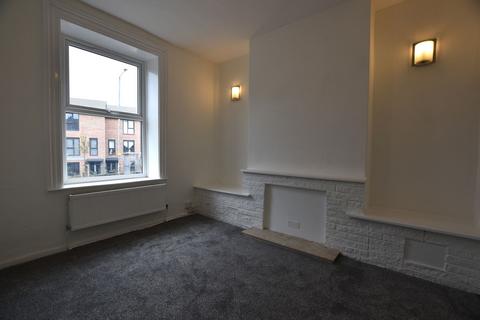 2 bedroom property to rent, Whalley Road, Clayton Le Moors, BB5