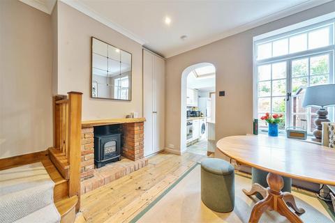 33 Cline Road, Guildford, GU1 3ND