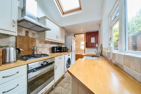 33 Cline Road, Guildford, GU1 3ND