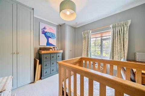 33 Cline Road, Guildford, GU1 3ND