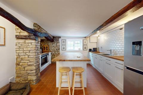 2 bedroom cottage for sale, High Street, Little Bytham, Grantham