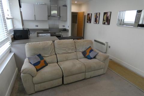 1 bedroom flat to rent, 39 Windsor Road, Slough