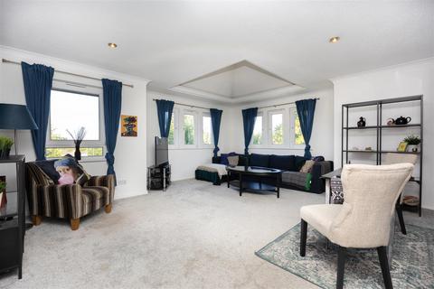 3 bedroom flat for sale, Maxwell Drive, Glasgow G41