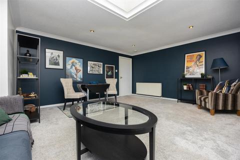 3 bedroom flat for sale, Maxwell Drive, Glasgow G41