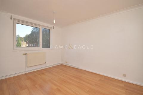 3 bedroom ground floor maisonette to rent, Ronald Street, London, Greater London. E1