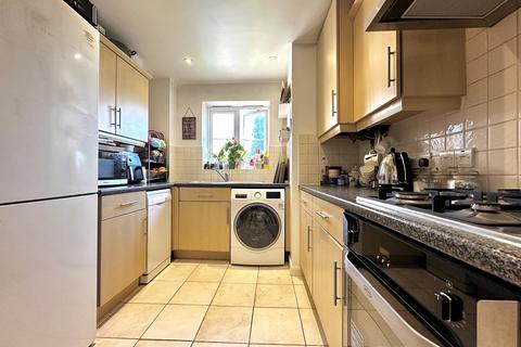 2 bedroom flat for sale, Devon Road, Watford, WD24