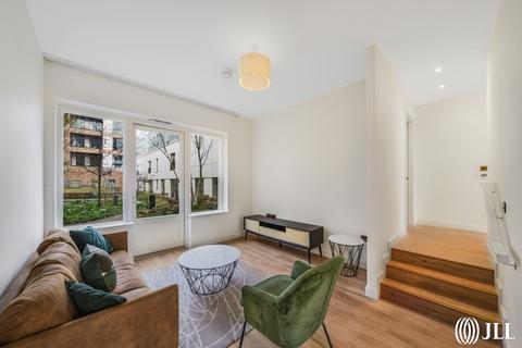 3 bedroom flat to rent, Zinc Street Sugar House Island E15