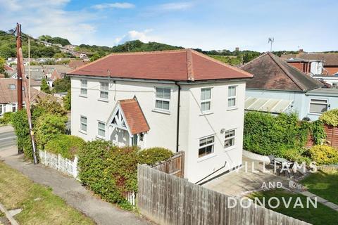 3 bedroom detached house for sale, Essex Way, South Benfleet