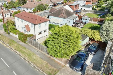 3 bedroom detached house for sale, Essex Way, South Benfleet