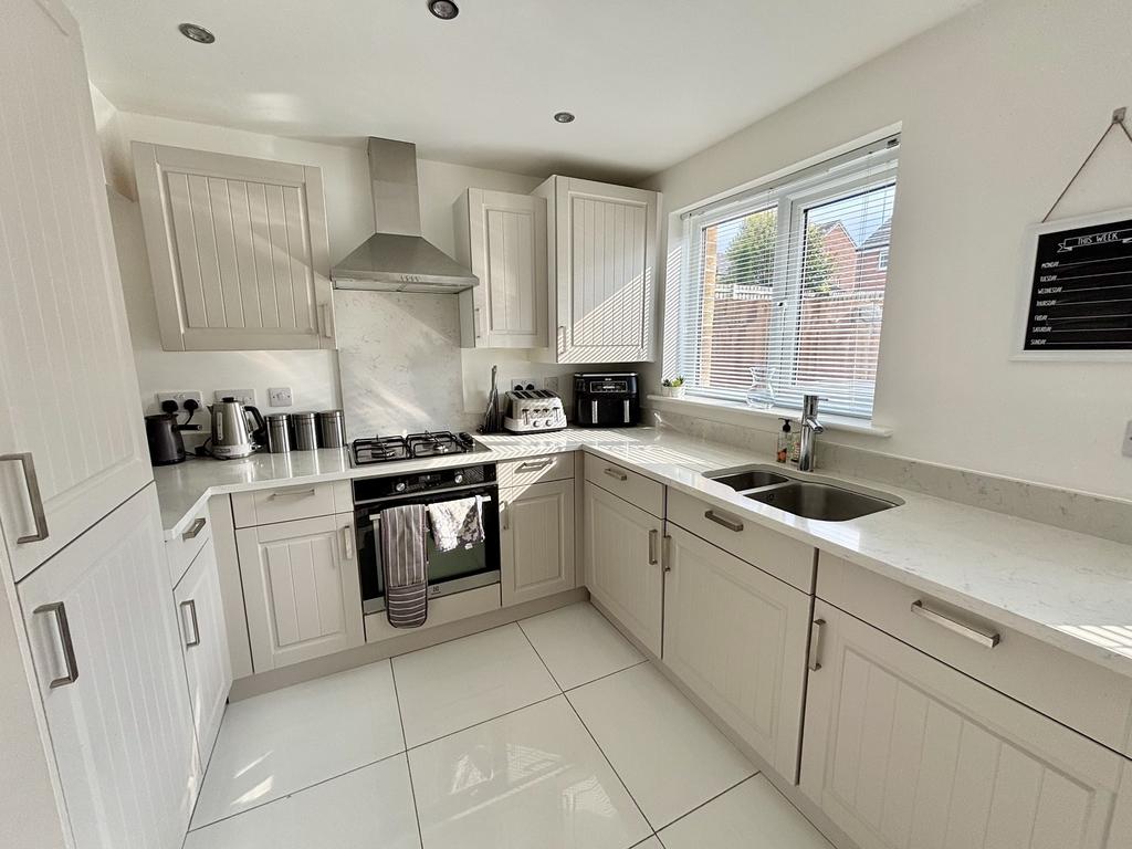 Kitchen/ dining room