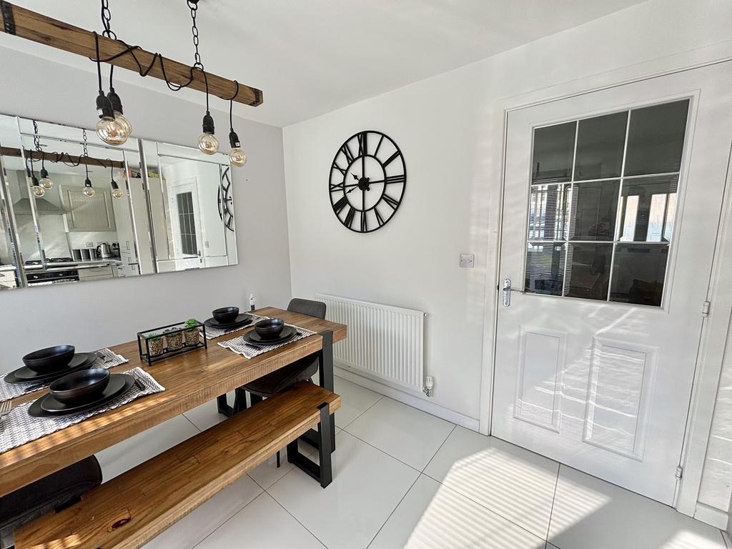 Kitchen/ dining room