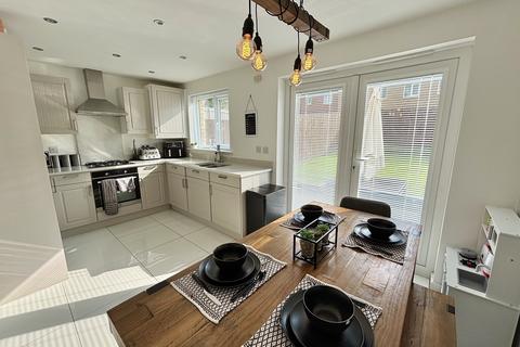 15 Heol Cynfeli, Rhos, Swansea, SA8 3FD