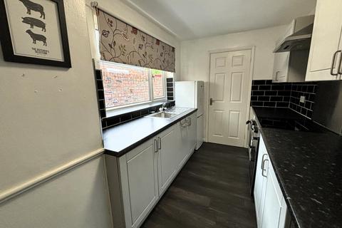 2 bedroom terraced house to rent, Kendal Street, CA2