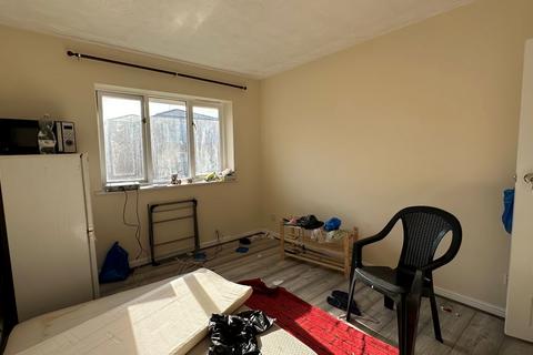 1 bedroom flat for sale, 159A West Street, Erith, Kent, DA8 1AW