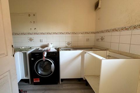 1 bedroom flat for sale, 159A West Street, Erith, Kent, DA8 1AW