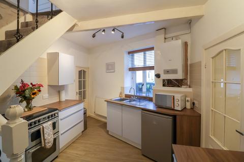 2 bedroom end of terrace house for sale, Charlestown Road, Glossop SK13