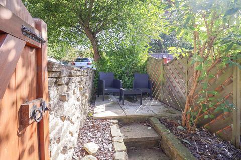 2 bedroom end of terrace house for sale, Charlestown Road, Glossop SK13