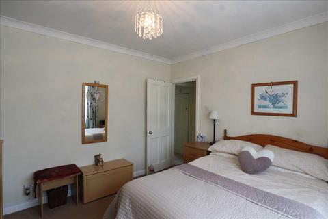 2 bedroom maisonette for sale, Brighton Road