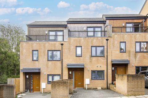27 Emerald Walk, Tunbridge Wells, TN2 3FA