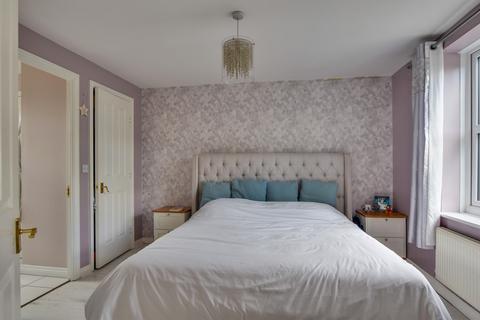 79 Baynard Avenue, Flitch Green, Dunmow, CM6 3FD