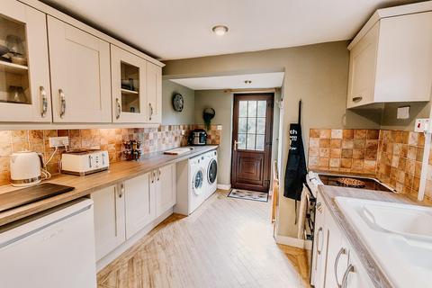 2 bedroom end of terrace house for sale, Watts Lane, Louth LN11 9DG