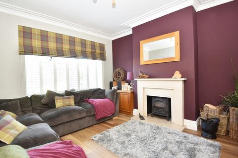 4 bedroom semi-detached house for sale, Woodlands Avenue, Harrogate