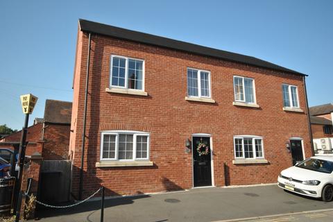 3 bedroom semi-detached house to rent, Pepper Street, Whitchurch, Shropshire