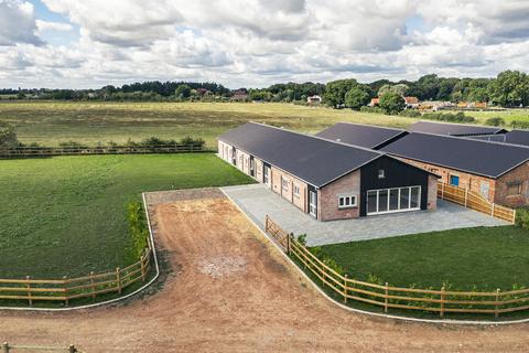 6 bedroom barn conversion for sale, Market Road, Burgh Castle