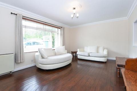 2 bedroom flat for sale, Graham Road, Wimbledon