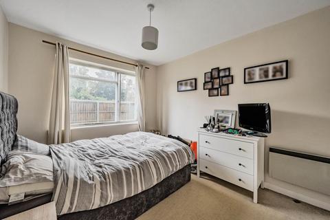 2 bedroom flat for sale, Graham Road, Wimbledon